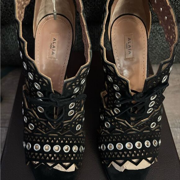 Alaia Suede Heels 41 - Picture 3 of 11